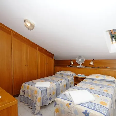 Mamma Rosanna - In With Terrace Apartment
