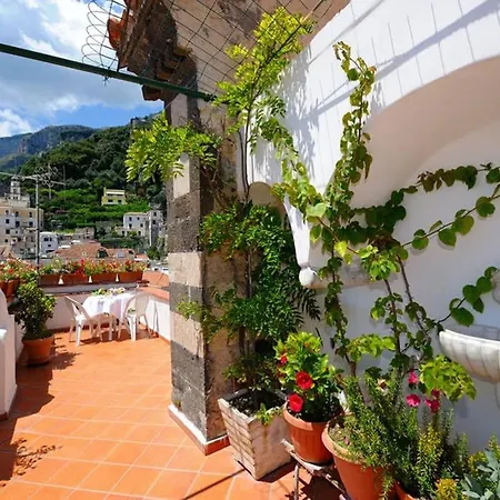 Mamma Rosanna - In With Terrace Apartment