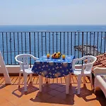 Mamma Rosanna - In With Terrace Apartment