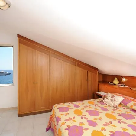 Mamma Rosanna - In With Terrace Apartment *
