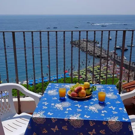 Mamma Rosanna - In With Terrace Apartment